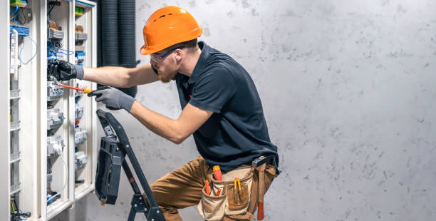 Best Commercial Electrician Services  in Waverly, MI